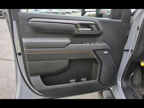 Used 2025 GMC Sierra 2500 AT4 w/ Technology Package image 7