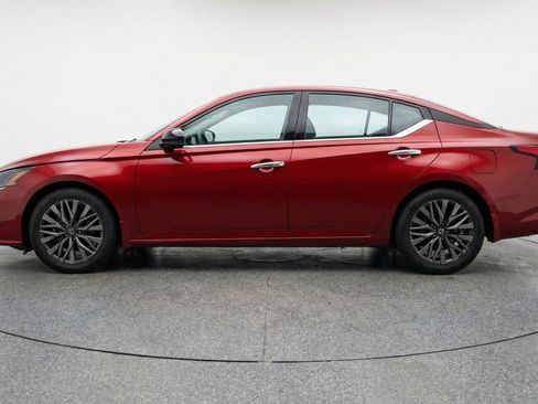 Used 2025 Nissan Altima 2.5 SV image 5