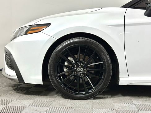 Used 2022 Toyota Camry XSE image 8