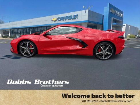 Used 2022 Chevrolet Corvette Stingray Preferred Cpe w/ Z51 Performance Package RWD image 4