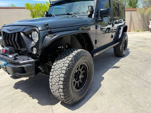 Used 2017 Jeep Wrangler Unlimited Rubicon w/ Max Tow Package AWD/4WD image 5