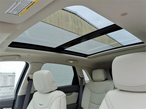 New 2026 Cadillac XT5 Premium Luxury image 7