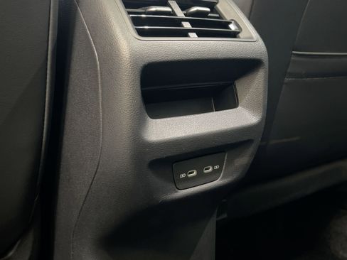 New 2026 Volkswagen Tiguan SE R-Line image 32