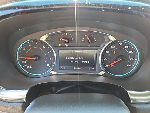 Used 2023 Chevrolet Traverse LT FWD image 12