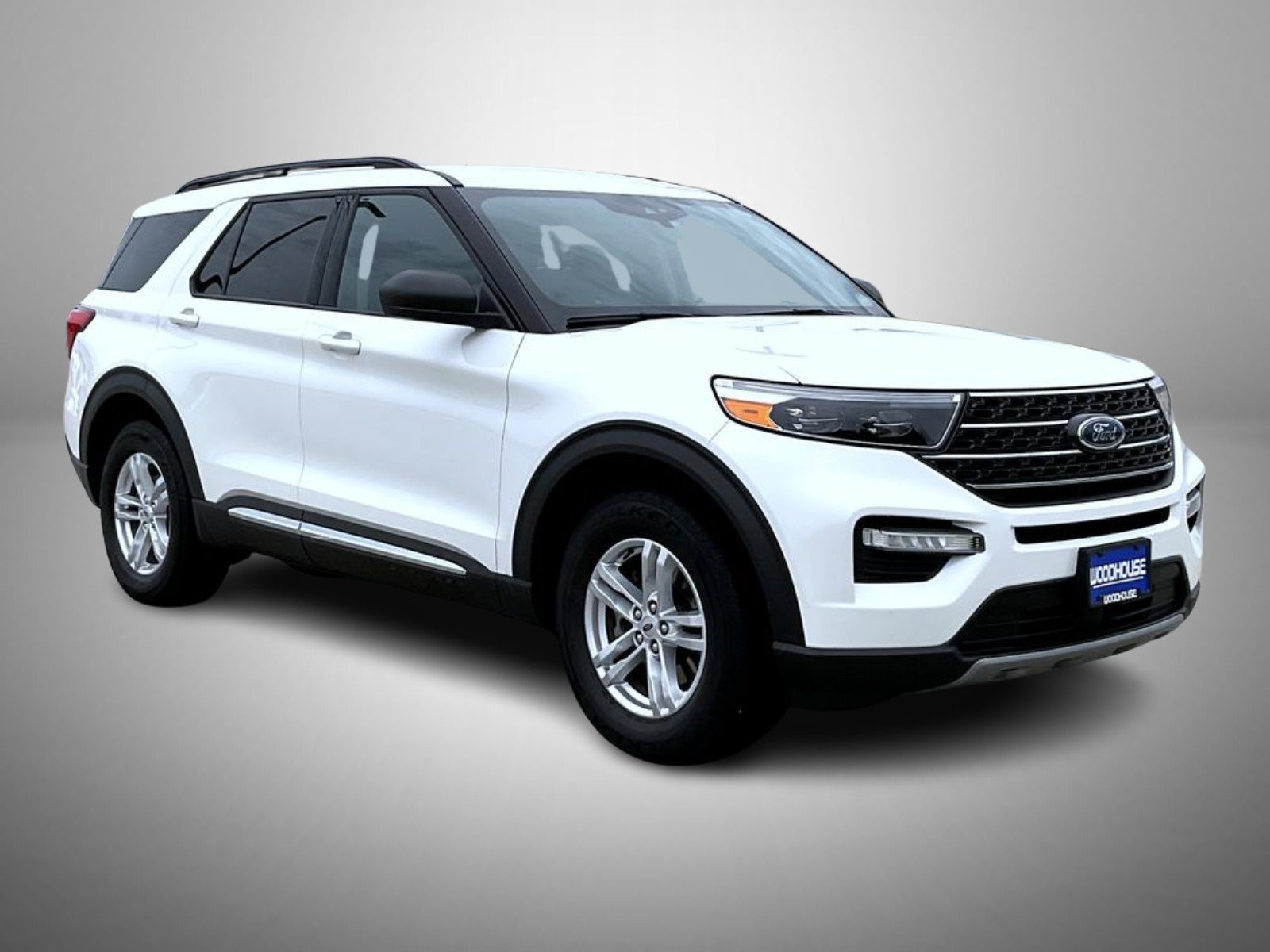 Used 2020 Ford Explorer XLT w/ Equipment Group 202A AWD/4WD image 3