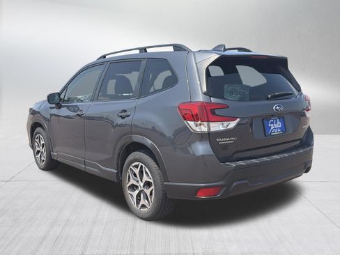 Certified 2021 Subaru Forester Premium AWD/4WD image 6