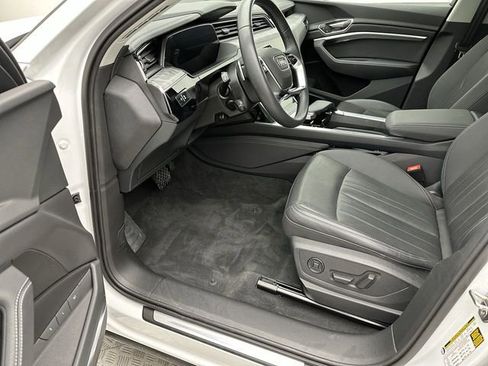 Certified 2024 Audi Q8 e-tron Premium Plus image 11