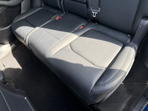 Used 2023 Tesla Model Y Long Range image 43