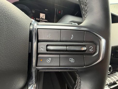 Used 2025 GMC Yukon Denali image 19