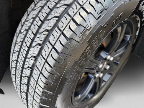 Used 2020 GMC Acadia AT4 image 20