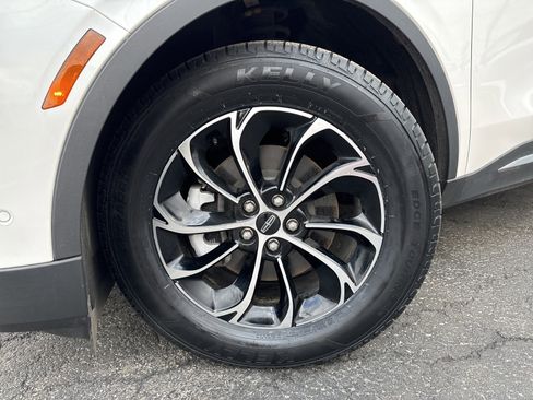 Used 2024 Lincoln Nautilus Premier w/ Equipment Group 102A image 55