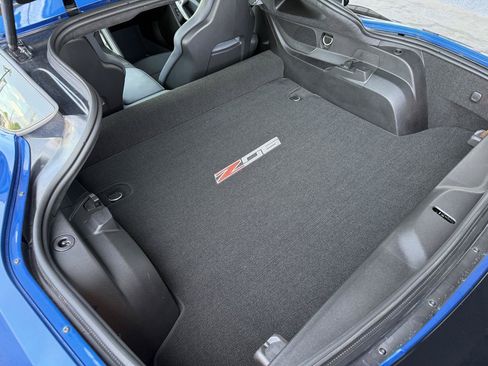 Used 2016 Chevrolet Corvette Z06 Coupe w/ 3LZ w/ 3LZ Preferred Equipment Group RWD image 42