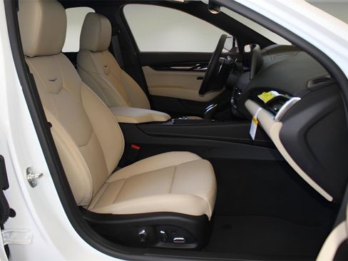 New 2025 Cadillac CT5 Premium Luxury image 17