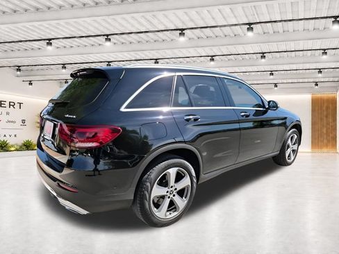 Used 2022 Mercedes-Benz GLC 300 4MATIC w/ Driver Assistance Package image 11