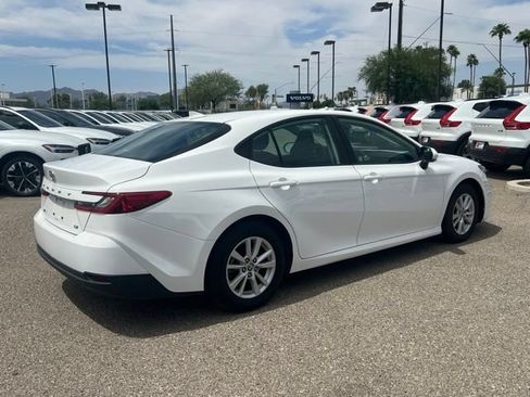Used 2025 Toyota Camry LE FWD image 3