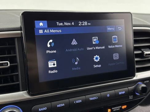 Used 2021 Hyundai Venue SE image 17