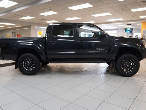 Used 2008 Toyota Tacoma Base 4D Double Cab image 17