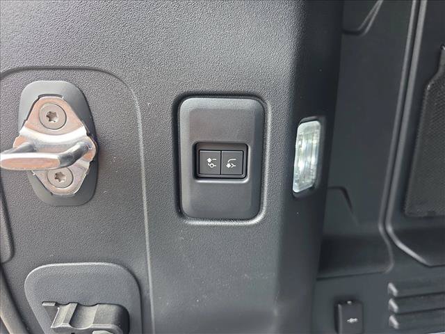 New 2026 Land Rover Defender 110 S AWD/4WD image 13
