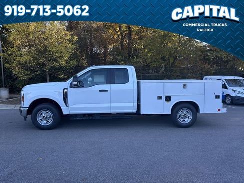 New 2026 Ford F250 XL w/ XL Chrome Package image 5