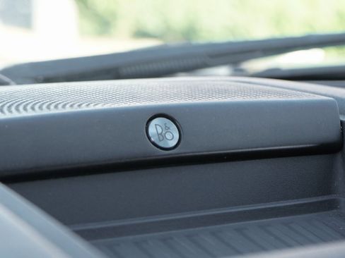 Used 2018 Ford F150 Platinum w/ Equipment Group 701A Luxury image 28