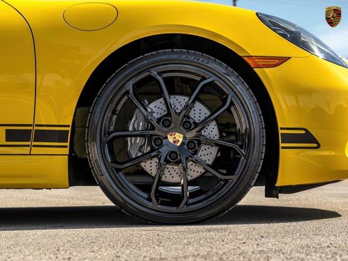 Used 2024 Porsche 718 Cayman Style Edition image 6