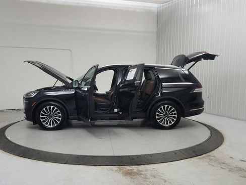 Used 2023 Lincoln Aviator Reserve w/ Elements Package Plus RWD image 13