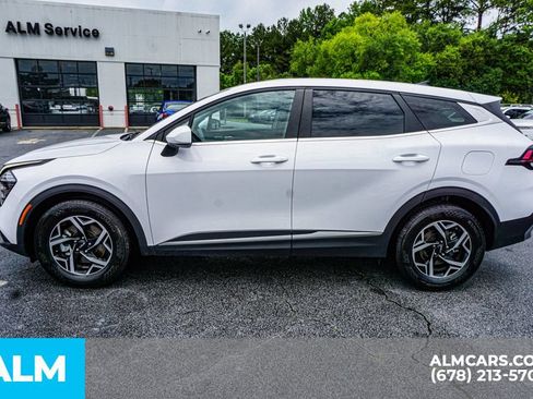 Used 2025 Kia Sportage LX FWD image 7