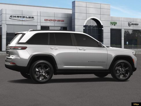 New 2025 Jeep Grand Cherokee Limited w/ Black Appearance Package image 15