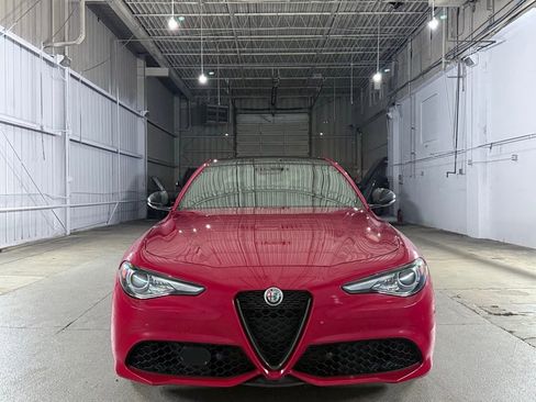 Used 2022 Alfa Romeo Giulia Veloce image 3