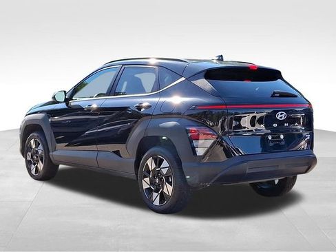 Used 2024 Hyundai Kona SEL AWD/4WD image 4