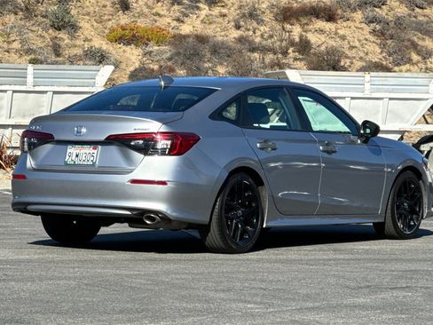 Used 2024 Honda Civic Sport image 3