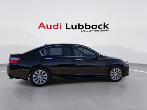 Used 2014 Honda Accord Touring image 9
