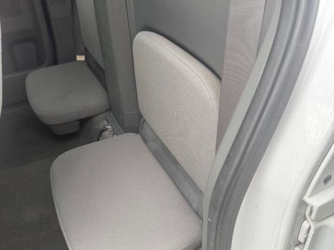 Used 2006 Nissan Frontier XE w/ (G01) XE Preferred Pkg image 13