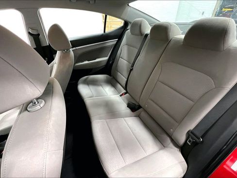 Used 2020 Hyundai Elantra SEL image 33