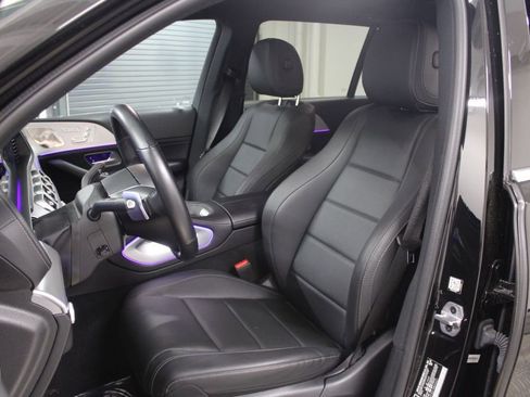 Used 2024 Mercedes-Benz GLS 450 4MATIC image 5