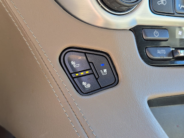 Used 2019 GMC Yukon SLT w/ Open Road Package AWD/4WD image 16