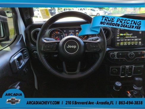 Used 2022 Jeep Gladiator Sport AWD/4WD image 15