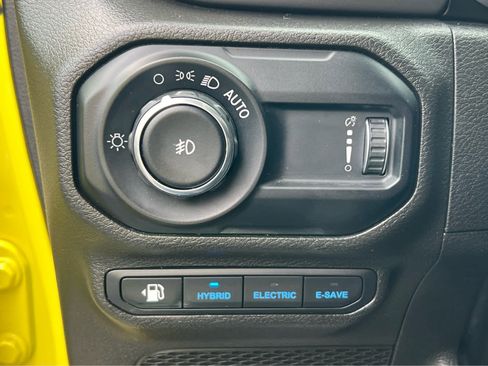 Used 2023 Jeep Wrangler Unlimited Rubicon 4xe w/ Safety Group AWD/4WD image 31