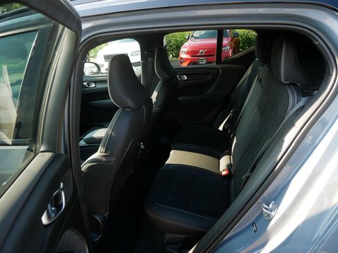 Used 2023 Volvo XC40 Recharge Plus w/ Protection Package Premier AWD/4WD image 11