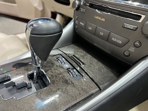 Used 2010 Lexus IS 350C image 36