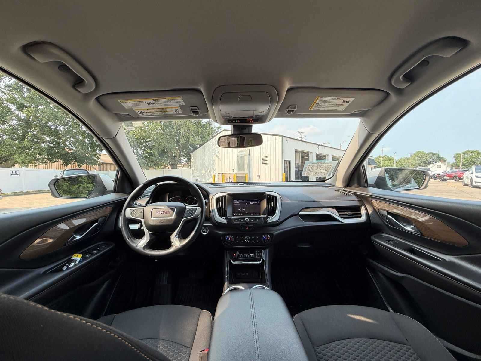 Used 2020 GMC Terrain SLE w/ Driver Convenience Package FWD image 26