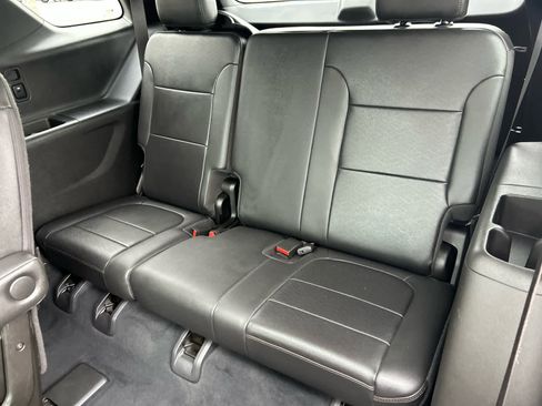 Used 2022 Chevrolet Traverse High Country w/ LPO, Floor Liner Package image 26