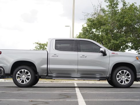 New 2026 Chevrolet Silverado 1500 LTZ w/ LTZ Premium Package AWD/4WD image 7