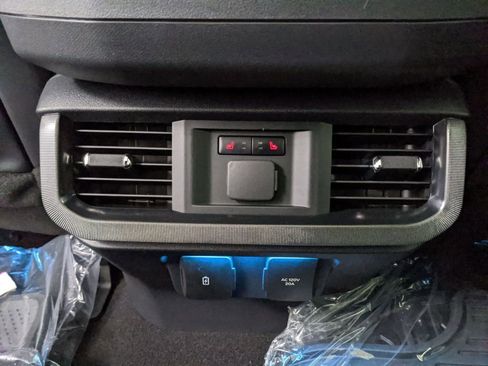 New 2025 Ford F150 Platinum w/ Equipment Group 702A High image 19