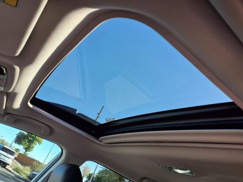 Used 2018 Subaru Outback 2.5i Limited image 3