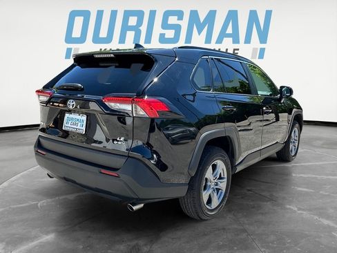 Used 2025 Toyota RAV4 LE AWD/4WD image 6