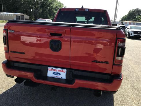 Used 2021 RAM 1500 Laramie AWD/4WD image 9