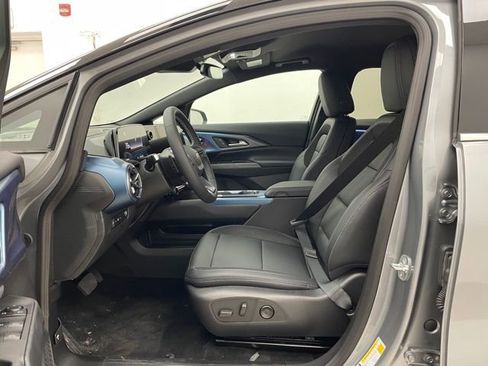 New 2026 Chevrolet Equinox EV LT image 8