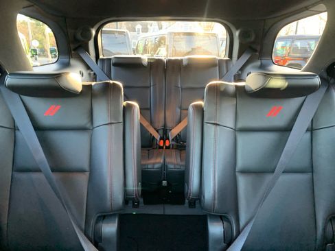 Used 2025 Dodge Durango GT image 27