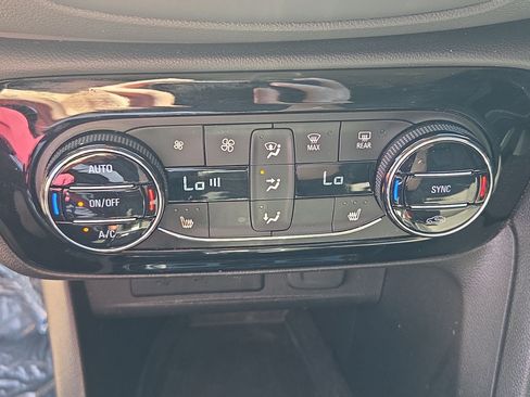 Used 2021 Buick Encore GX Select FWD image 20